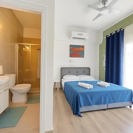 Smart Comfort Roomn8 With Balcony Private Bathroom In Location 250m Apartament Limassol