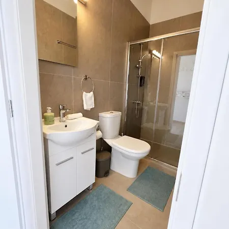 Smart Comfort Roomn8 With Balcony Private Bathroom In Location 250m * Limassol