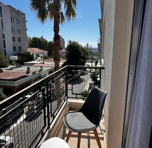 Appartamento Smart Comfort Roomn8 With Balcony Private Bathroom In Location 250m